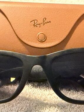 Ray-Ban Black Meta Sunglasses with Brown Case